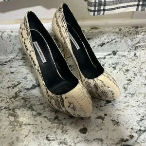 Kathryn Amberleigh Women's Gray Snake Skin Platform Heels